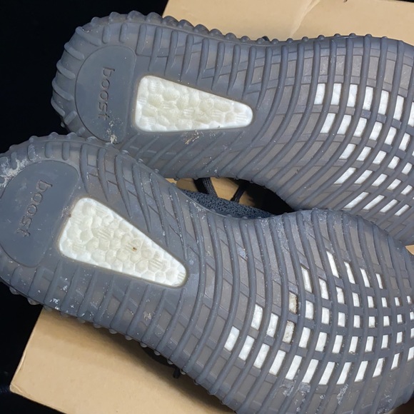 YEEZY BOOST 350 V2 'BRED' - Picture 8 of 8